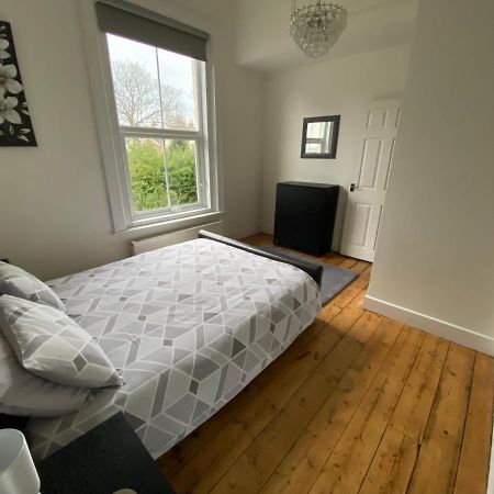 Lovely 2 Bedroom Flat Wifi Close To The Beach Bournemouth Luaran gambar