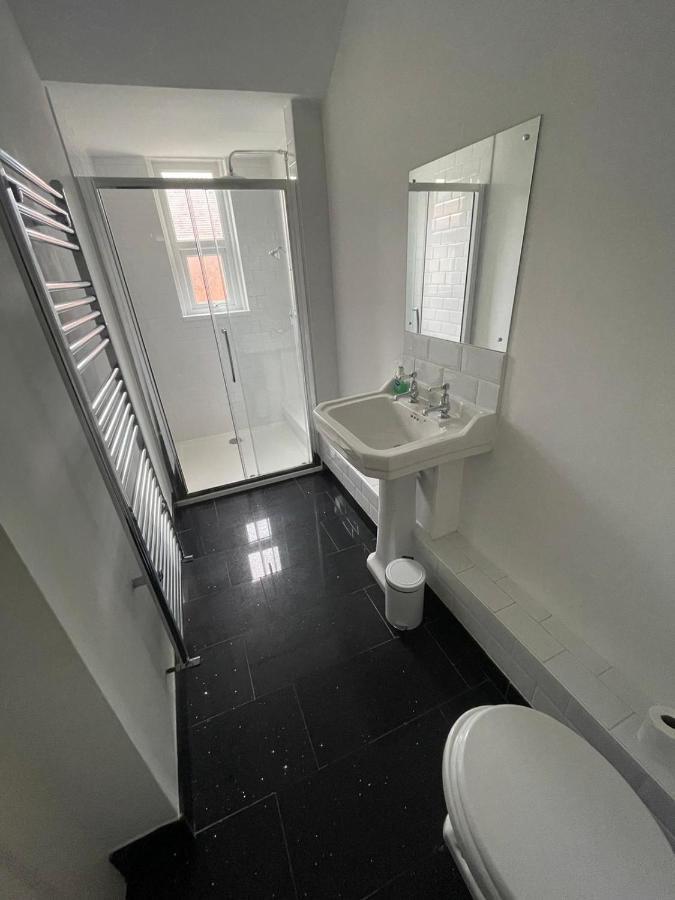 Lovely 2 Bedroom Flat Wifi Close To The Beach Bournemouth Luaran gambar